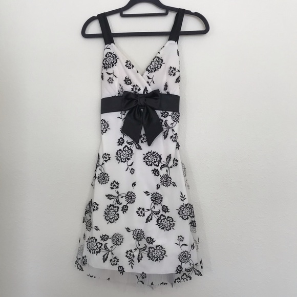 Taboo early 2000s formal dress